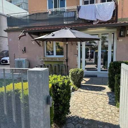 Stella Luxe Mazzini Park Apartman *