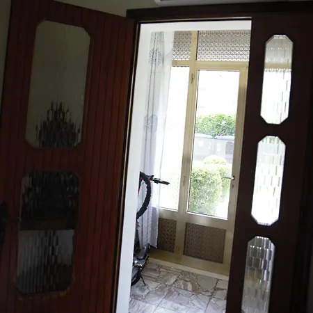 Stella Luxe Mazzini Park Apartment