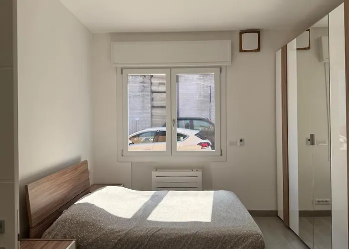 Stella Luxe Mazzini Park