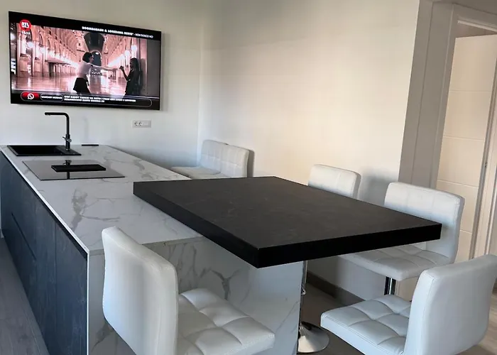 Stella Luxe Mazzini Park