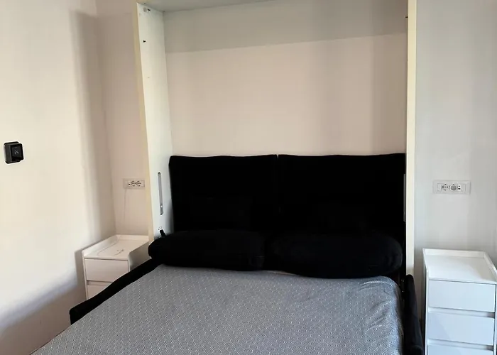 Stella Luxe Mazzini Park