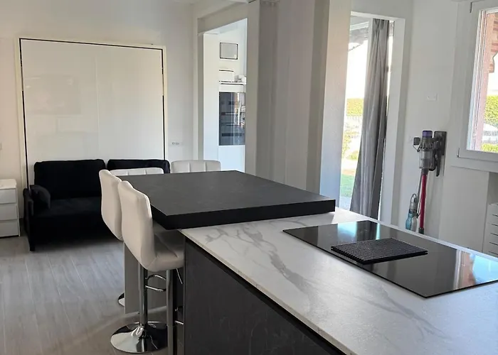 Stella Luxe Mazzini Park *